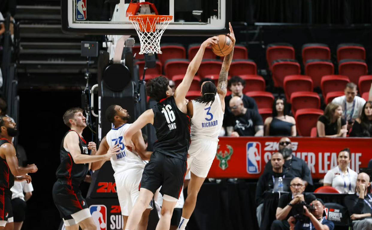 赛后波特兰开拓者备战NBA季后赛,扳平良机细节曝光,震撼外界,更衣室氛围转暖的简单介绍-九游体育官网入口