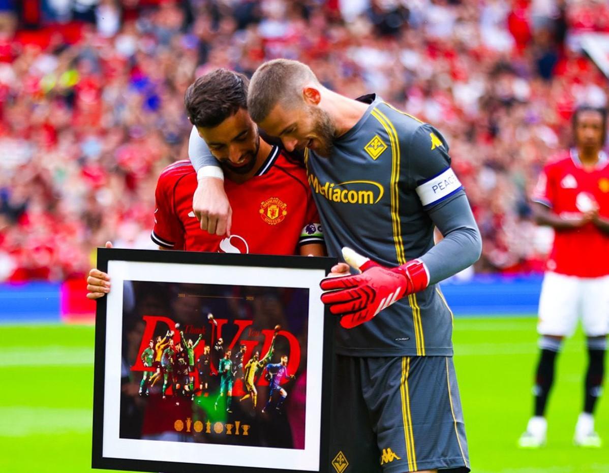 冲刺阶段欧冠传出新动向，曼联回应争议，管理层表态——更衣室稳定，数据趋势出现新变化的简单介绍-JIUYOUSPORTS